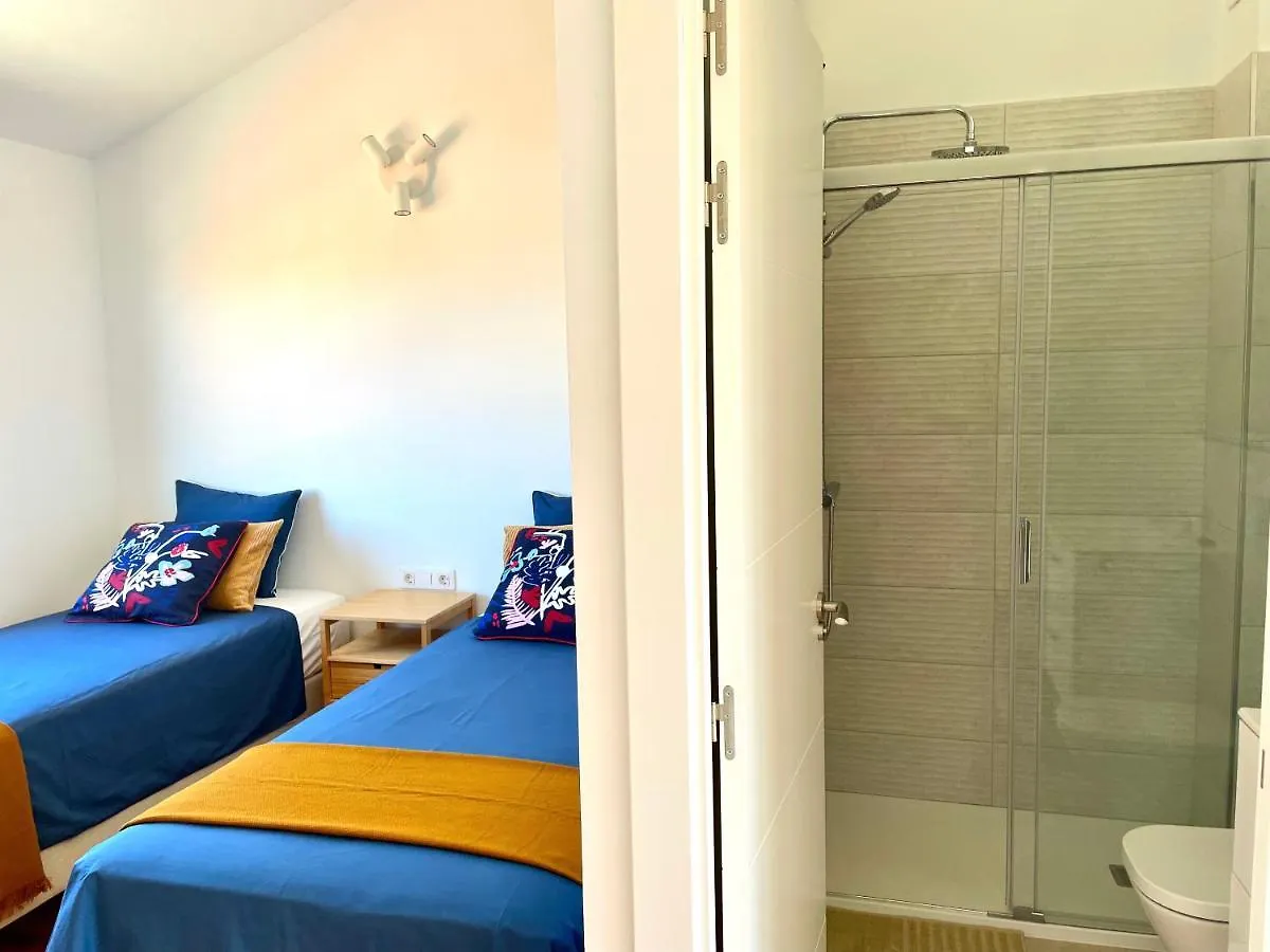 3Bdr + 2Bath Comfy House El Medano Apartment