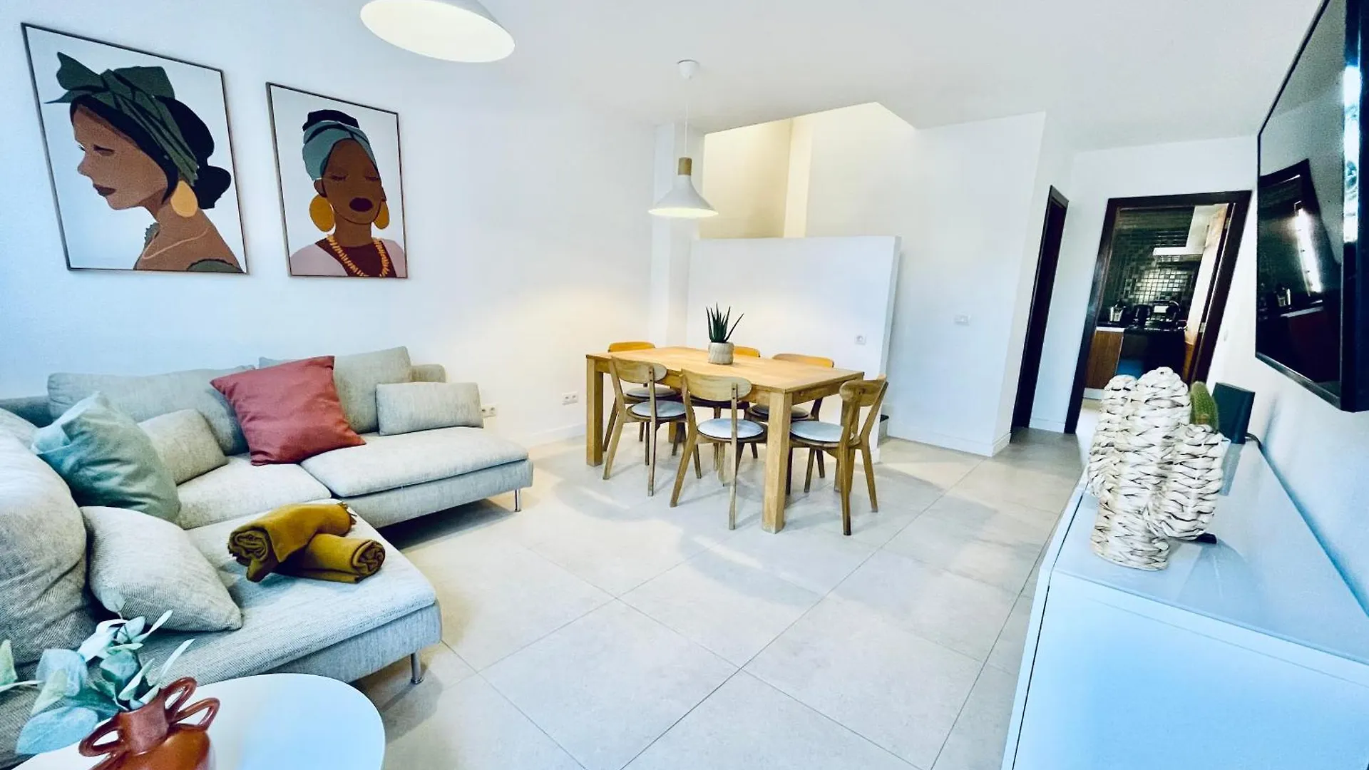 3Bdr + 2Bath Comfy House El Medano Appartement